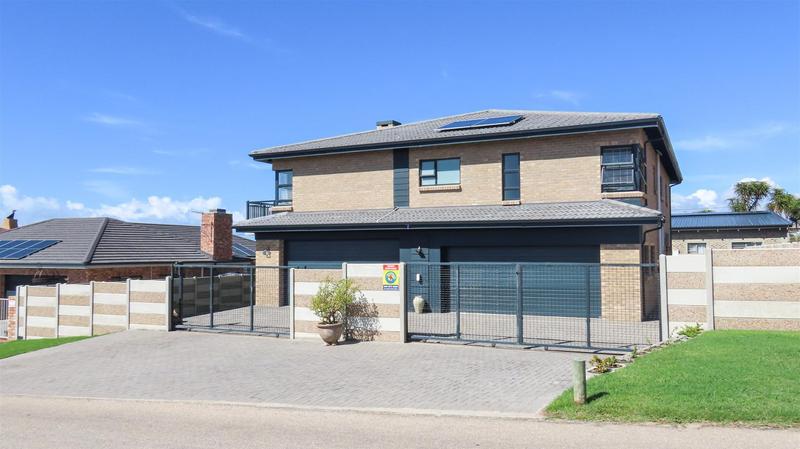 4 Bedroom Property for Sale in Reebok Western Cape